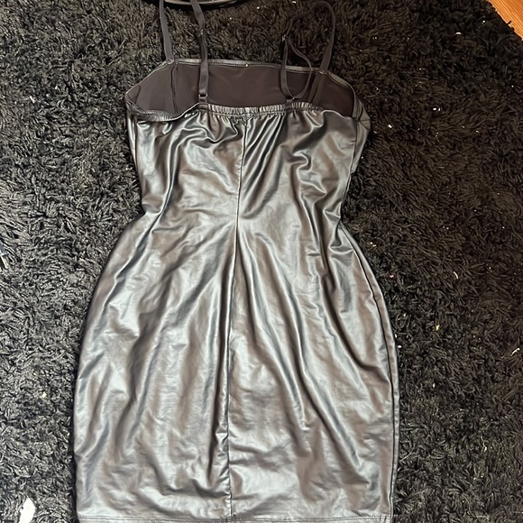 Fashion nova size medium leather style dress - Picture 2 of 3